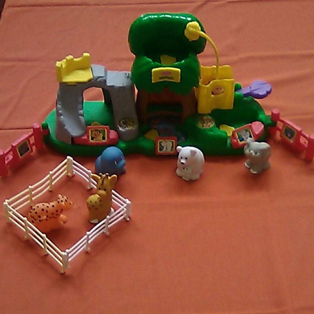 Little People jungle pet zoo interactive toy